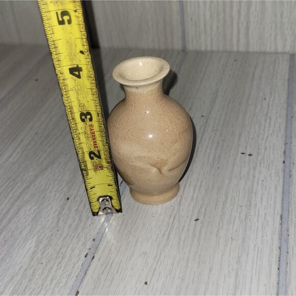 Sevierville Pottery Tennessee USA Tan Ceramic Vase Miniature 4" - Picture 4 of 5
